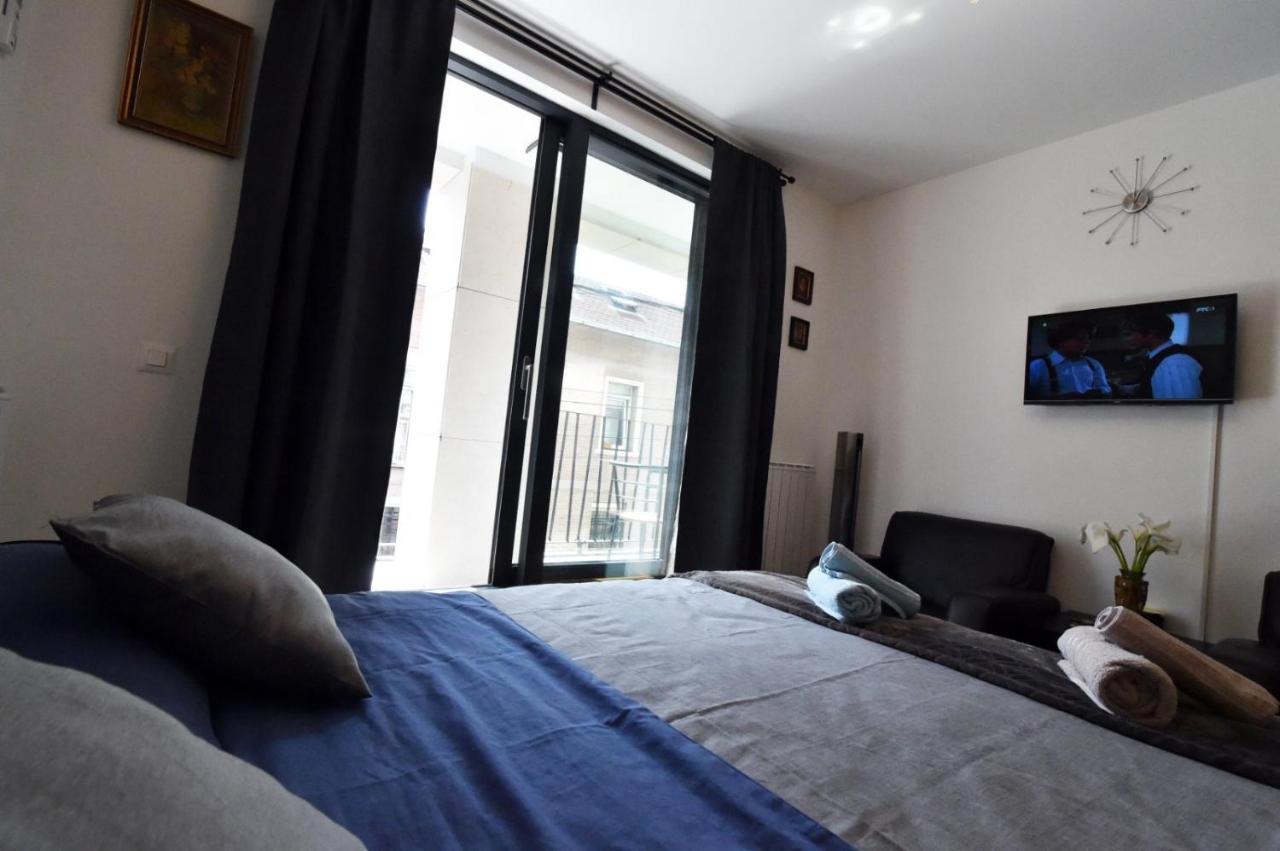 Tayson Square Dorcol New Location Free Garage Apartment Belgrad Exterior foto