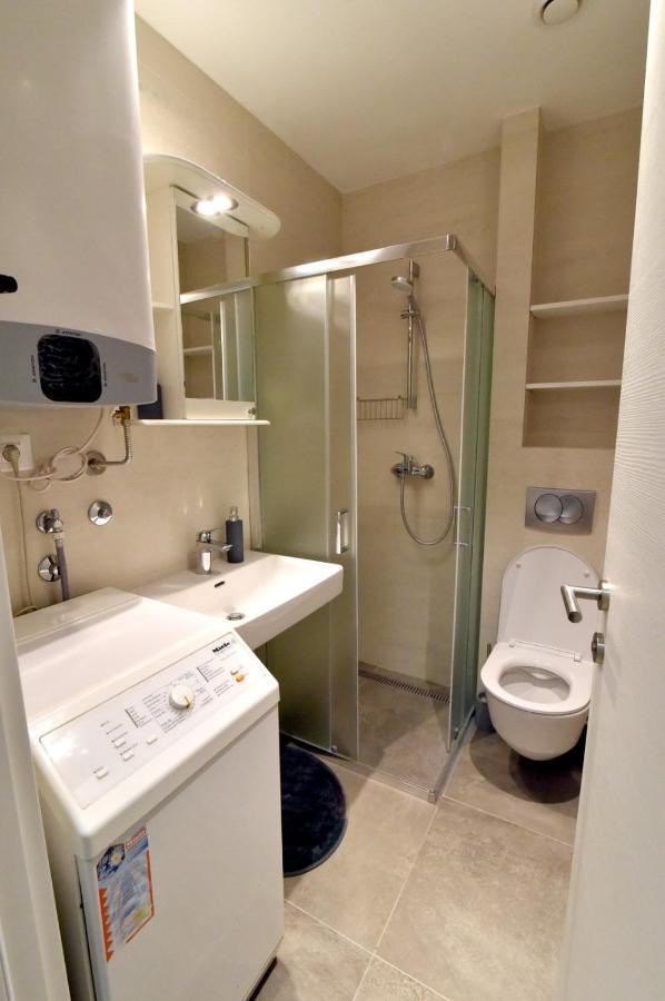 Tayson Square Dorcol New Location Free Garage Apartment Belgrad Exterior foto