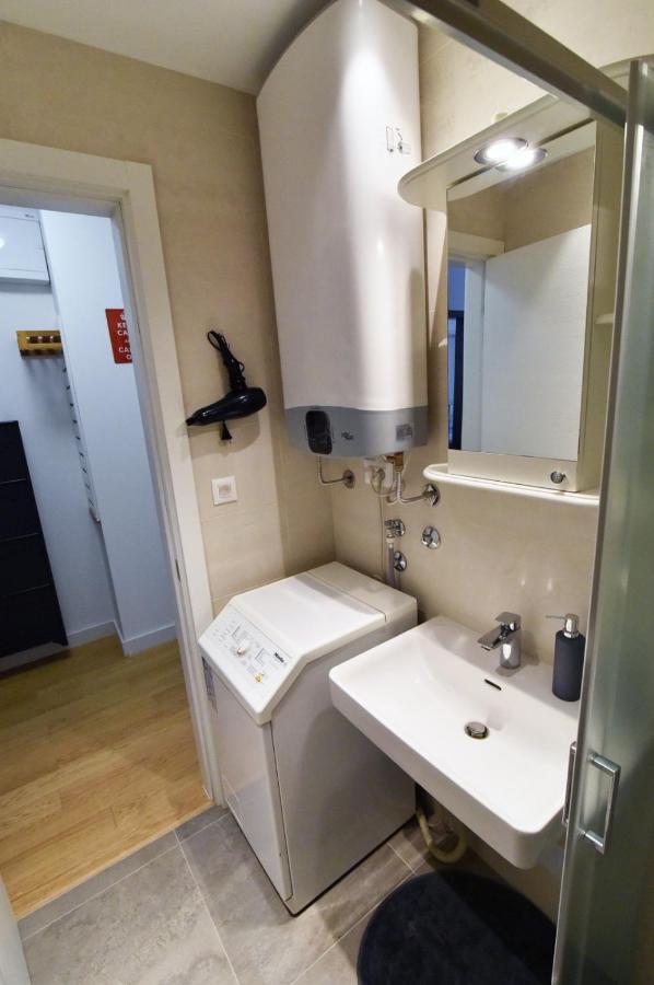 Tayson Square Dorcol New Location Free Garage Apartment Belgrad Exterior foto