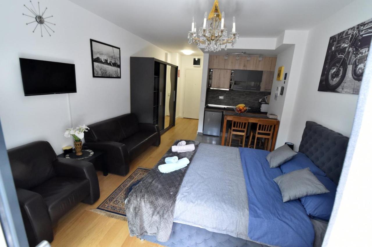 Tayson Square Dorcol New Location Free Garage Apartment Belgrad Exterior foto